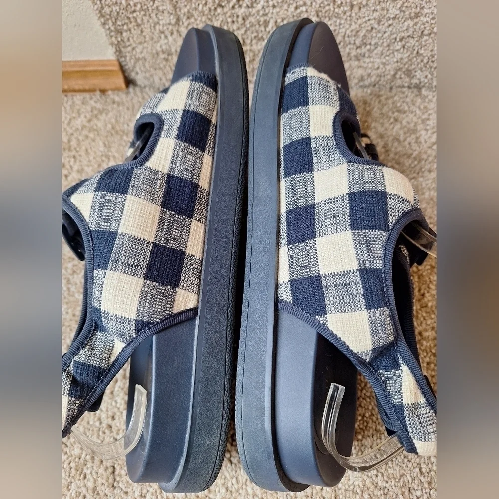 Charles And Keith Womens Navy/Cream Gingham Platform Buckle Sandals Size 41